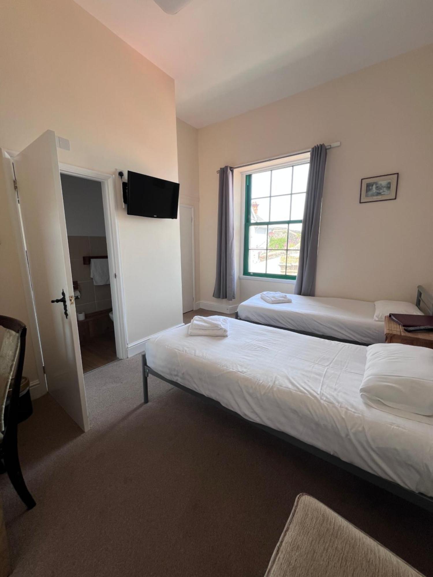 Royal Britannia Hotel Ilfracombe Buitenkant foto