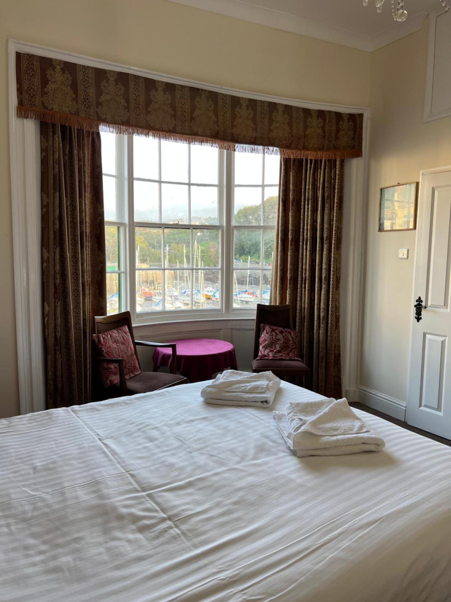 Royal Britannia Hotel Ilfracombe Buitenkant foto